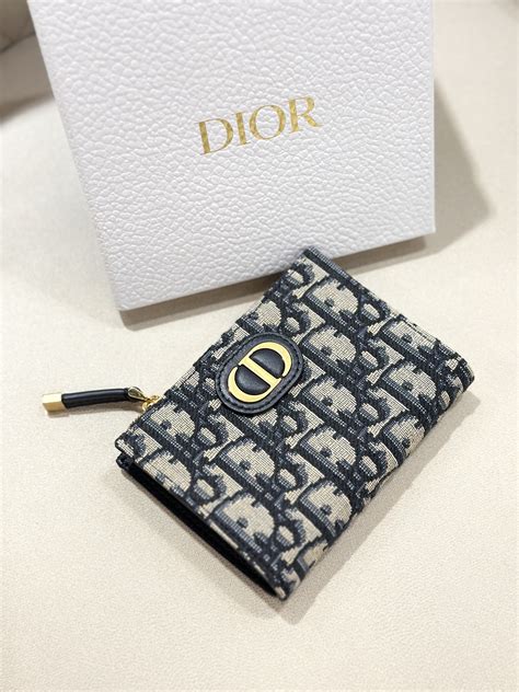 dior montaigne dahlia wallet.